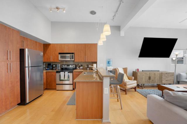 120 Island, San Diego CA: https://media.crmls.org/mediaz/498da3f2-bc1c-4006-8f2f-e3fd1c6354e9.jpg