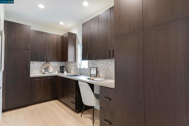 Image 21 of 56 For 200 Kirkcrest Ct