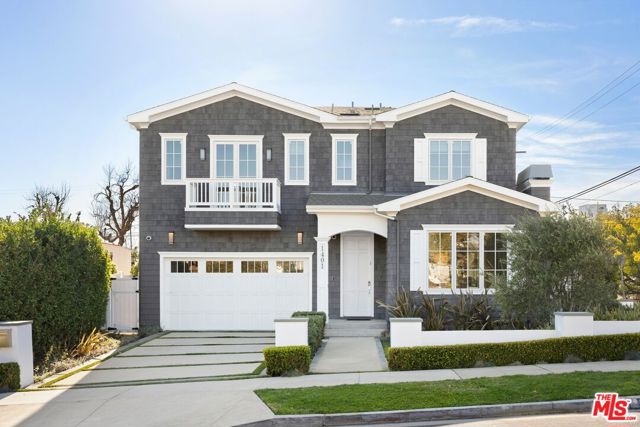 1401 Warner Avenue, Los Angeles CA: https://media.crmls.org/mediaz/498dd10f-392d-4f79-8d32-961a050455b3.jpg