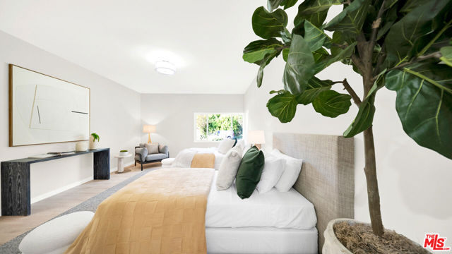 6900 Chisholm Avenue, Lake Balboa CA: https://media.crmls.org/mediaz/498de8a4-fca2-4e33-831a-ea278da8f514.jpg