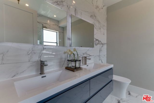 4830 1/2 W pickford Street, Los Angeles CA: https://media.crmls.org/mediaz/498e1a31-8795-4c91-89bd-5fa0c34f4f2c.jpg