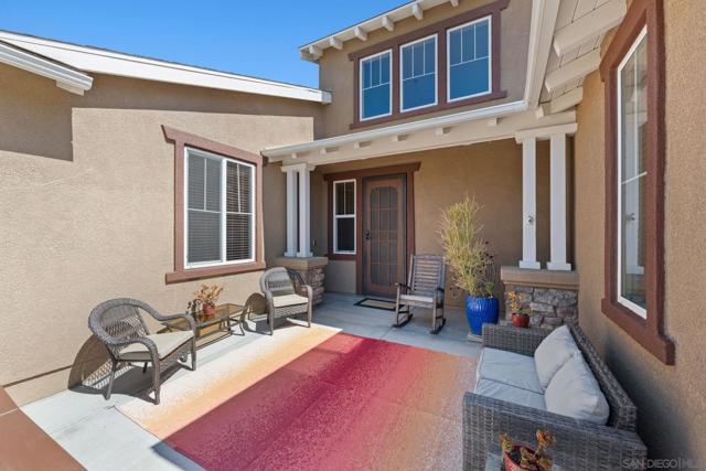 2954 Rangpur Court, Escondido CA: https://media.crmls.org/mediaz/498e852a-9c21-4e65-a388-e92ce4435cbd.jpg