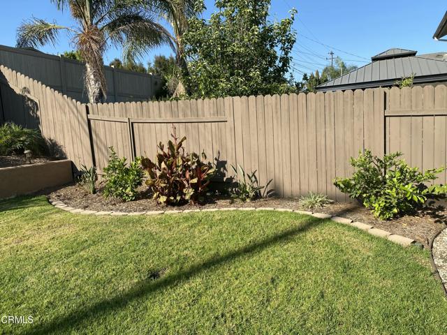 Detail Gallery Image 33 of 34 For 1525 Lyndhurst Ave, Camarillo,  CA 93010 - 4 Beds | 2/1 Baths