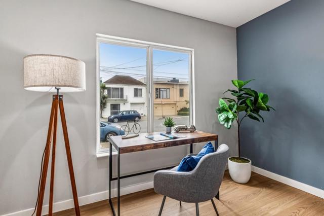 17221724 48th Avenue, San Francisco CA: https://media.crmls.org/mediaz/498f1f9a-9e1b-4a5d-bbf9-96414de4cb22.jpg