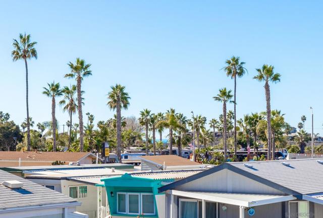 120 Sherri Ln, Oceanside CA: https://media.crmls.org/mediaz/498f2277-6e8a-472d-bb5a-f34114d438a2.jpg