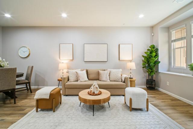 343 Williams Way, Hayward CA: https://media.crmls.org/mediaz/49902354-5f3c-4472-8d60-69d9528f75f8.jpg