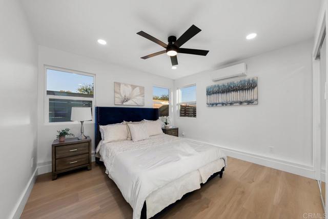 Image 35 of 42 For 7118 Stanford Ave.