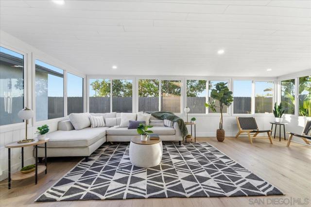 3650 Mount Acadia Blvd, San Diego CA: https://media.crmls.org/mediaz/49921eb2-4f32-4310-be1d-f1409bc1e375.jpg