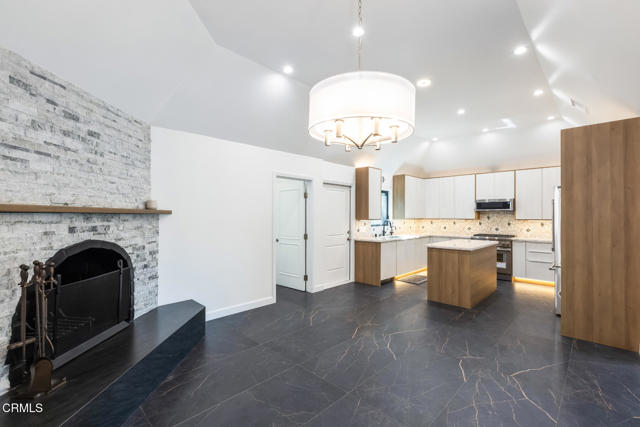 Detail Gallery Image 11 of 74 For 7572 Mcgroarty Ter, Tujunga,  CA 91042 - 6 Beds | 6 Baths