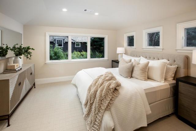 17 Almendral Avenue, Atherton CA: https://media.crmls.org/mediaz/4992fc3e-dac1-4996-ae30-19d2875b2f6a.jpg