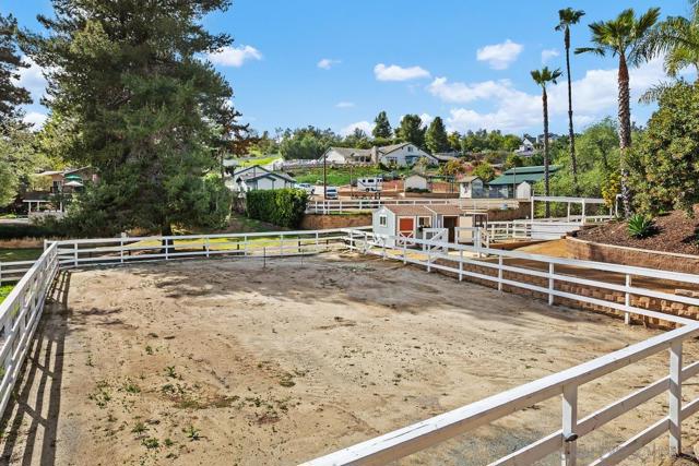 14298 Ipava Dr, Poway CA: https://media.crmls.org/mediaz/49932014-a1d5-40d6-a7cf-ba4904fe1cca.jpg
