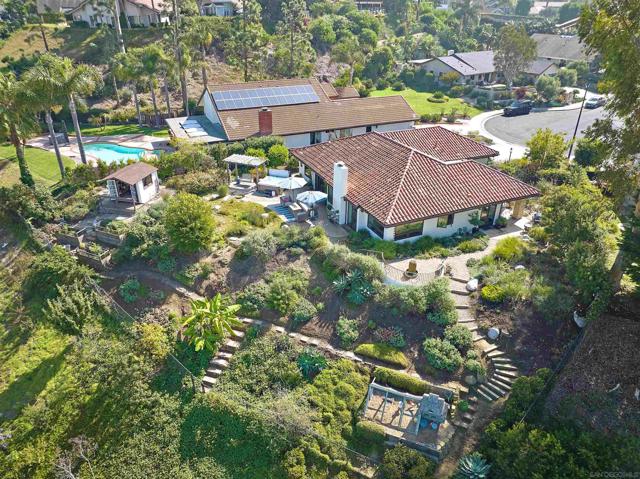 350 Punta Baja Dr, Solana Beach CA: https://media.crmls.org/mediaz/4993db39-7815-4c2b-bcb7-4fa3ace7061a.jpg