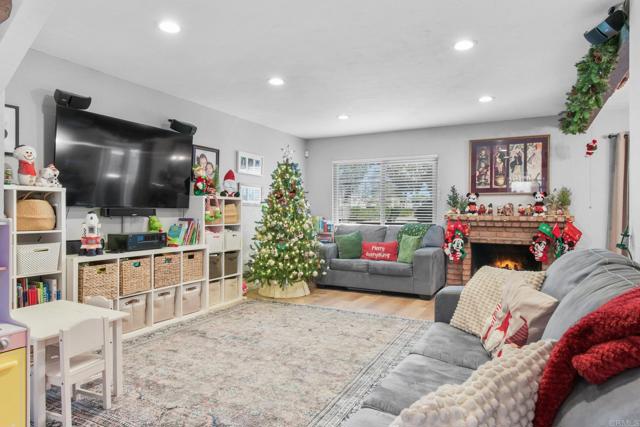 Detail Gallery Image 4 of 32 For 3015 Plaza Leonardo, Bonita,  CA 91902 - 3 Beds | 2/1 Baths