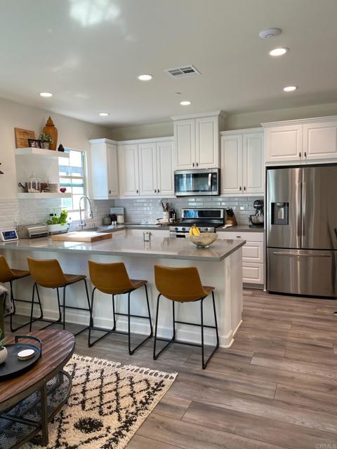 920 Slate Street, San Marcos CA: https://media.crmls.org/mediaz/49956305-536c-4eb7-9d52-c2daf2e344ce.jpg