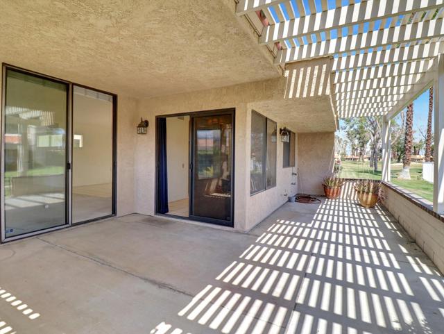 35738 Calle Montigo, Cathedral City CA: https://media.crmls.org/mediaz/49968b9a-f291-478f-b401-a6b392cff6bc.jpg