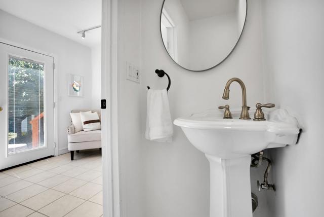 2653 Brewster Avenue, Redwood City CA: https://media.crmls.org/mediaz/49969893-b9de-4e0f-b4ff-2b1666169018.jpg