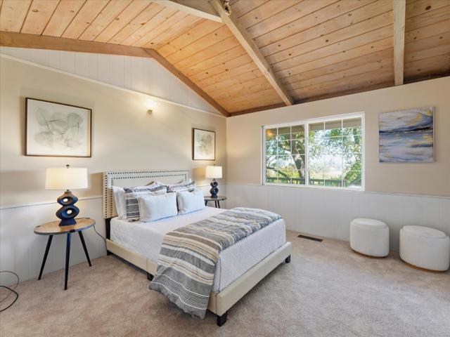 624 Oakridge Drive, Los Altos CA: https://media.crmls.org/mediaz/4996e714-9e43-47a1-81a5-5a5c81828400.jpg