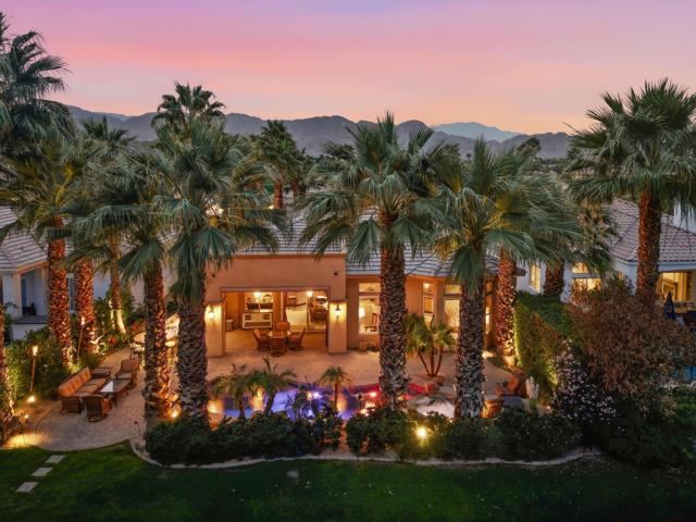 51518 Via Sorrento, La Quinta CA: https://media.crmls.org/mediaz/4996e810-06c4-498a-9db4-f90f95933042.jpg