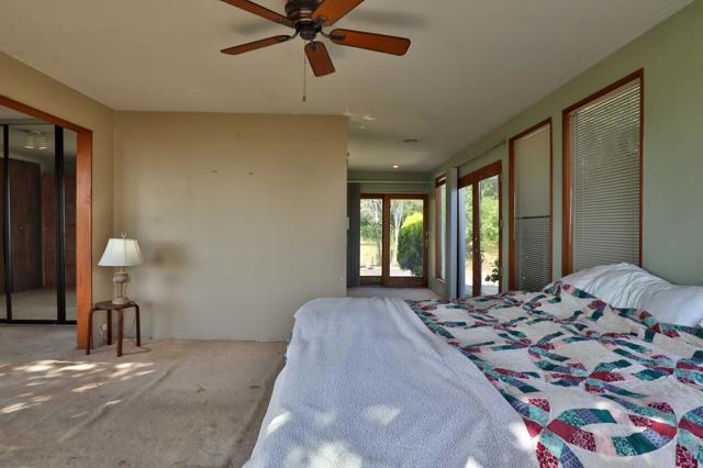 4980 Paradise Drive, Tiburon CA: https://media.crmls.org/mediaz/4996fe1e-0190-4539-bddf-37ce2c01c182.jpg