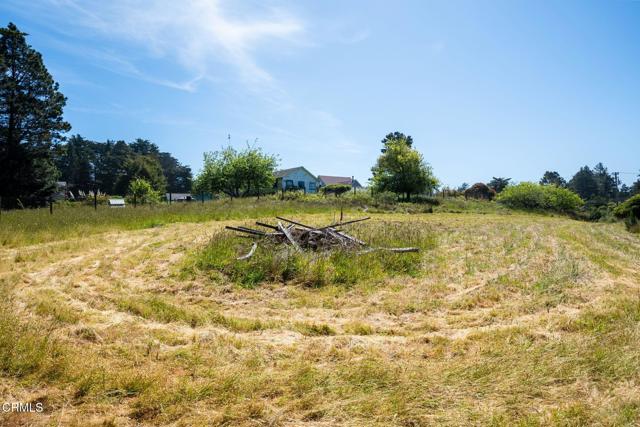 Detail Gallery Image 7 of 10 For 44600 Little Lake Rd, Mendocino,  CA 95460 - 3 Beds | 1 Baths