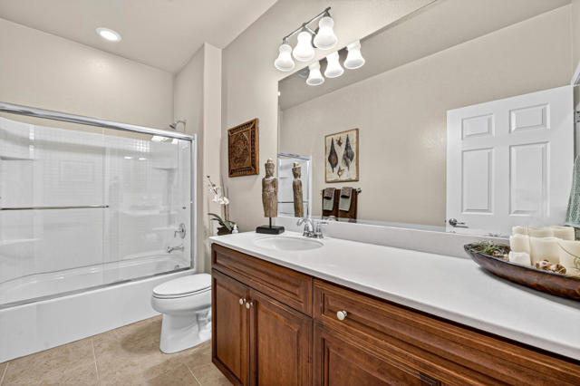 39492 Camino Piscina, Indio CA: https://media.crmls.org/mediaz/4997766a-9be3-48e9-8ead-7a17c63d9e41.jpg
