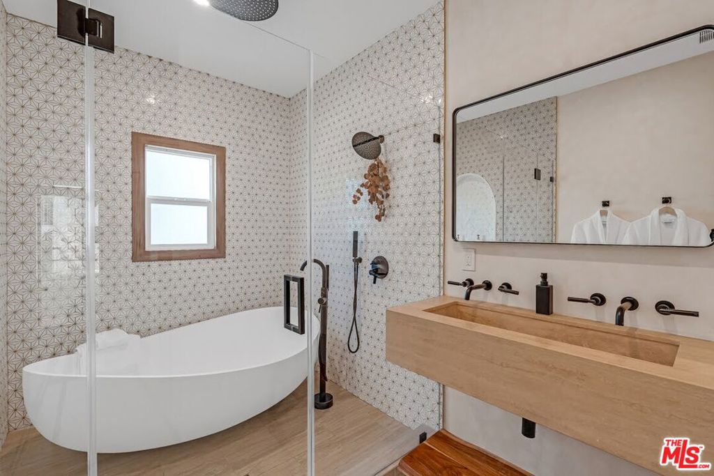 MLS #26865995 image #33