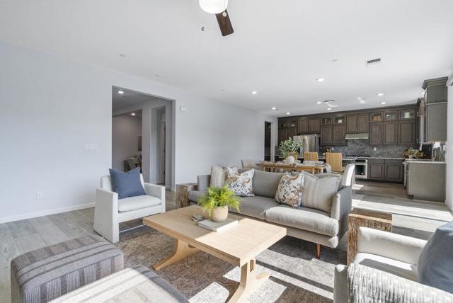 2721 Grayson Street, Hollister CA: https://media.crmls.org/mediaz/49989f70-7696-422e-9779-1bd2c1d93748.jpg