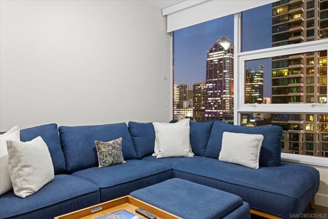 1325 Pacific Hwy, San Diego CA: https://media.crmls.org/mediaz/4998bb92-b44d-4b39-85e9-e40383ab75ab.jpg