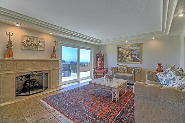 5350 Edgehill Circle, Ventura CA: https://media.crmls.org/mediaz/4998cc42-bce3-4eb4-b6ec-2a612eb6e261.jpg