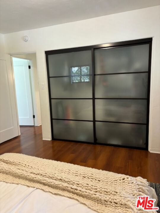 2439 West Silver Lake Drive, Los Angeles CA: https://media.crmls.org/mediaz/4998e11b-381d-46a0-897c-2b0e173cbea2.jpg