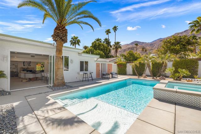 252 Ocotillo Ave., Palm Springs, California 92264, 5 Bedrooms Bedrooms, ,4 BathroomsBathrooms,Single Family Residence,For Sale,Ocotillo Ave.,240029024SD