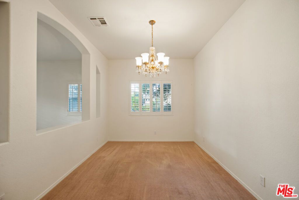 MLS #25589135 image #5