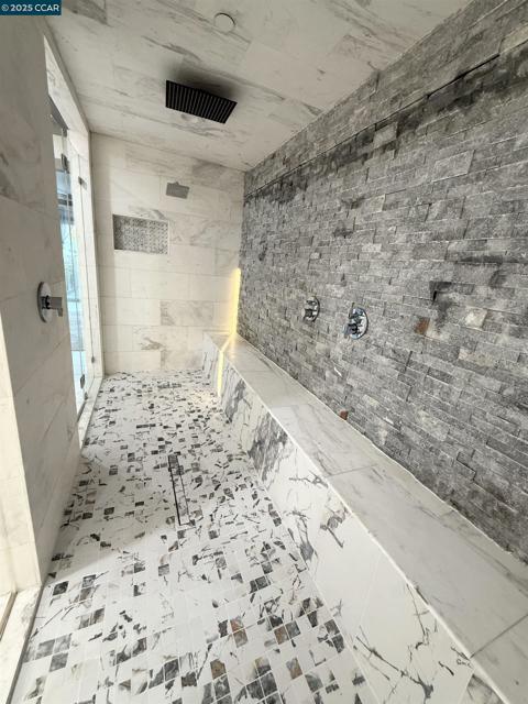 3318 Ellesmere Court, Walnut Creek CA: https://media.crmls.org/mediaz/499b2c22-2132-44c3-90c8-6fc86fa0595e.jpg