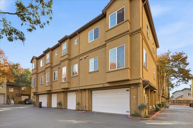 201 San Antonio Place, San Jose CA: https://media.crmls.org/mediaz/499b50ef-2ac8-42db-898f-a030236c0c41.jpg