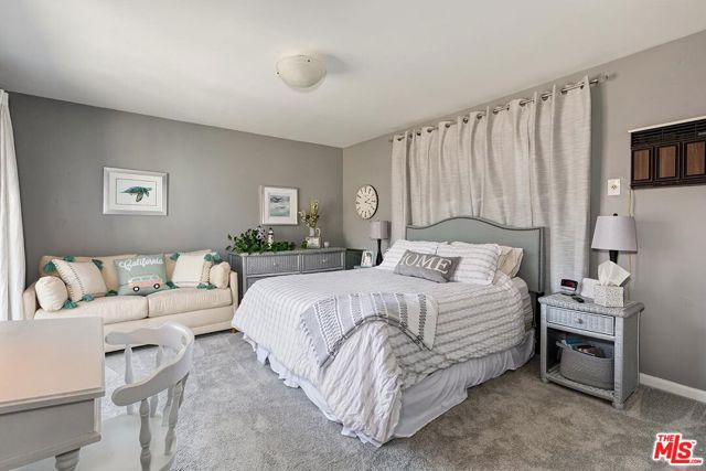 4844 W 94th Street, Inglewood CA: https://media.crmls.org/mediaz/499b87b3-5270-4b81-86fa-3526f12ba483.jpg