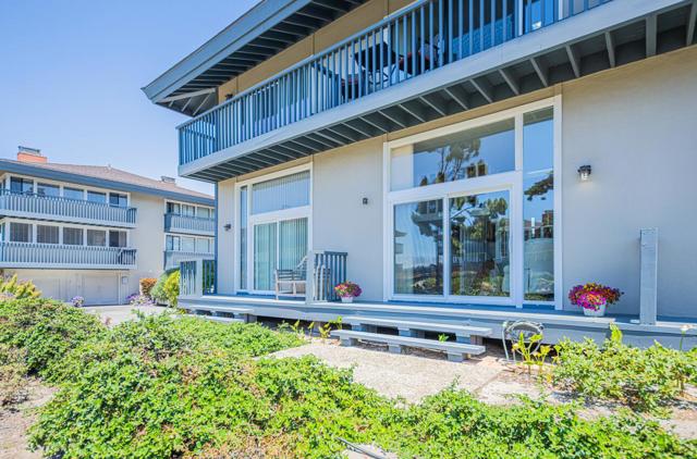 39 La Playa Street, Monterey CA: https://media.crmls.org/mediaz/499cbfa8-20c0-476a-944c-059bc18d6cd0.jpg