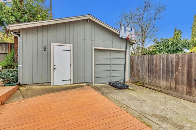 2019 E St, Hayward CA: https://media.crmls.org/mediaz/499ce55a-d531-4d56-912d-a6aef8c2d29f.jpg