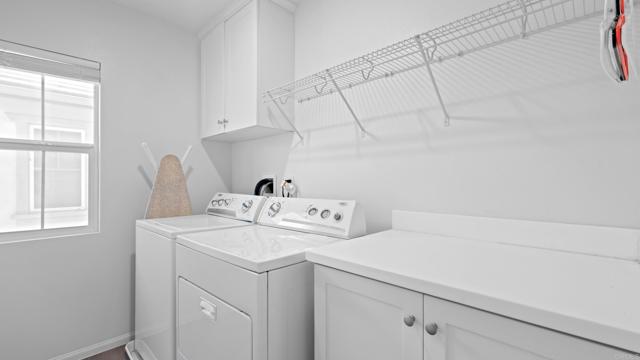 262 Camellia Way, Vista CA: https://media.crmls.org/mediaz/499d2601-f451-4484-af41-b471b8fe3171.jpg