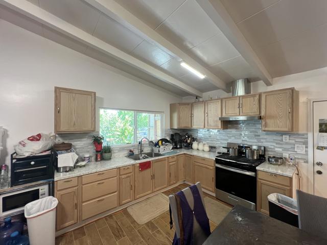 21130 Hot Springs Road, Desert Hot Springs CA: https://media.crmls.org/mediaz/499d57e1-67fc-434a-a8f3-dbeba4d8bff4.jpg