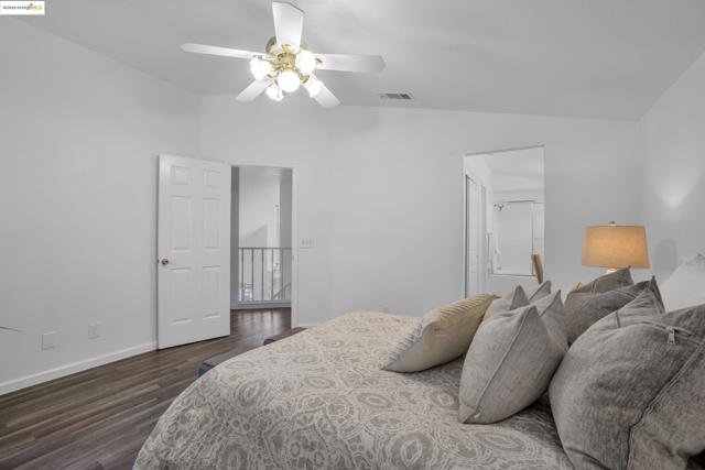 5014 Prairie Way, Antioch CA: https://media.crmls.org/mediaz/499e4828-67a4-46e1-b6f3-51bdf2e52335.jpg
