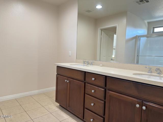 Detail Gallery Image 12 of 22 For 433 Merced Ct, Corona,  CA 92880 - 4 Beds | 2/1 Baths