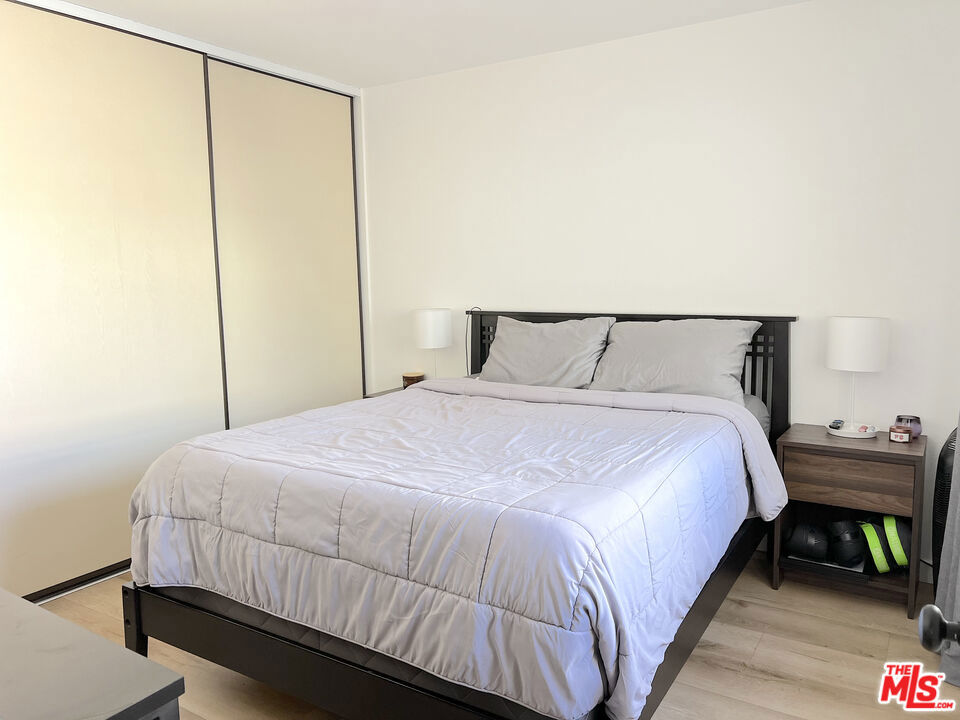 MLS #25563443 img 14