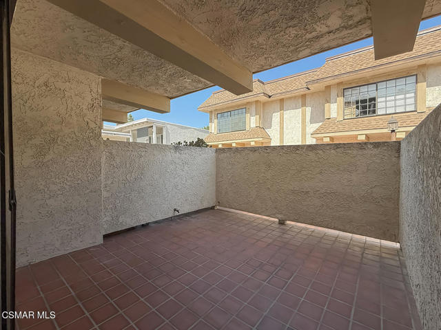 5404 Quakertown Avenue, Woodland Hills CA: https://media.crmls.org/mediaz/499e83b3-f7a0-4f0f-a05c-a4c28a28973e.jpg