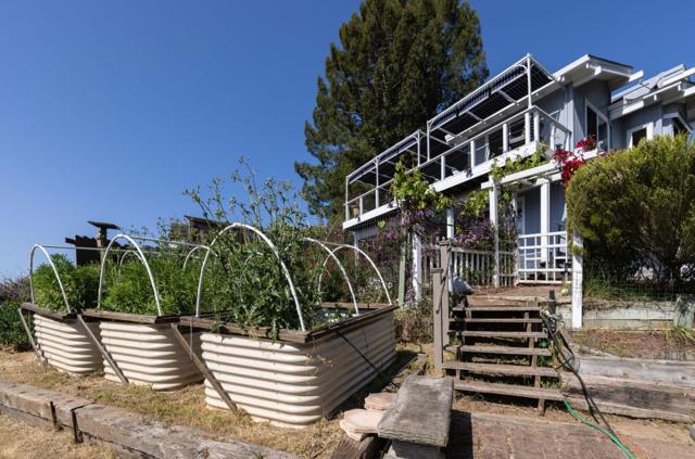 645 Skyward Drive, Aptos CA: https://media.crmls.org/mediaz/499ee092-0758-4a7a-aeff-eb029d90d83b.jpg