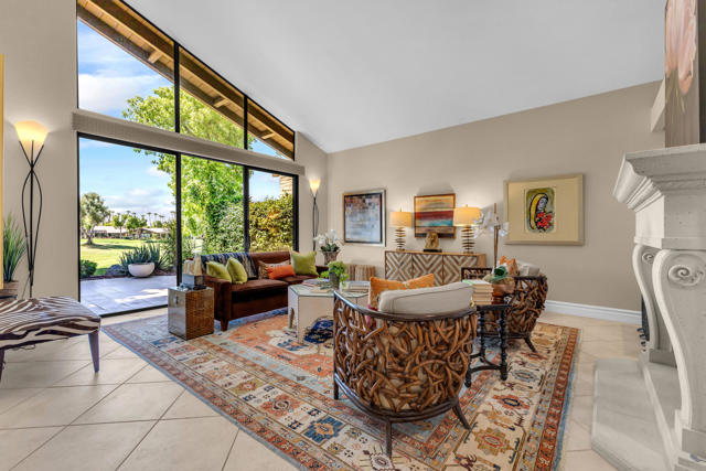 207 Bouquet Canyon Drive, Palm Desert, CA 92211