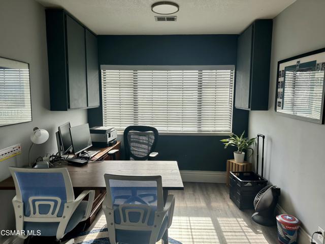 1961 Mccrea Road, Thousand Oaks CA: https://media.crmls.org/mediaz/49a0a8d1-5bd8-49a1-b25c-767d0c3edeef.jpg