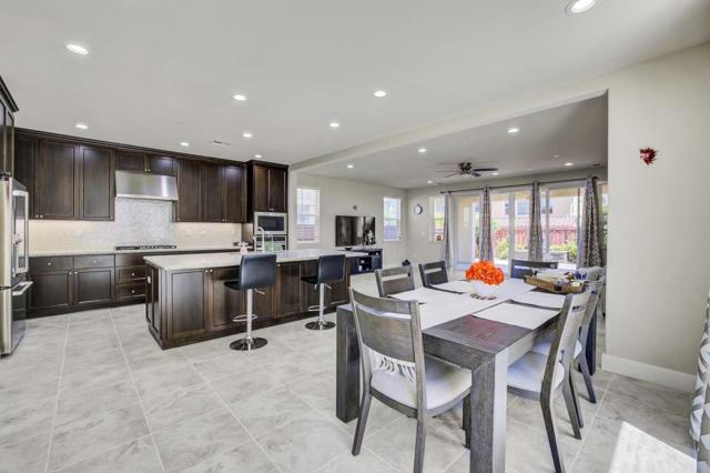1234 S Wilshire Avenue, Mountain House CA: https://media.crmls.org/mediaz/49a1b252-c96b-44e9-9ed2-1aacb967eda2.jpg