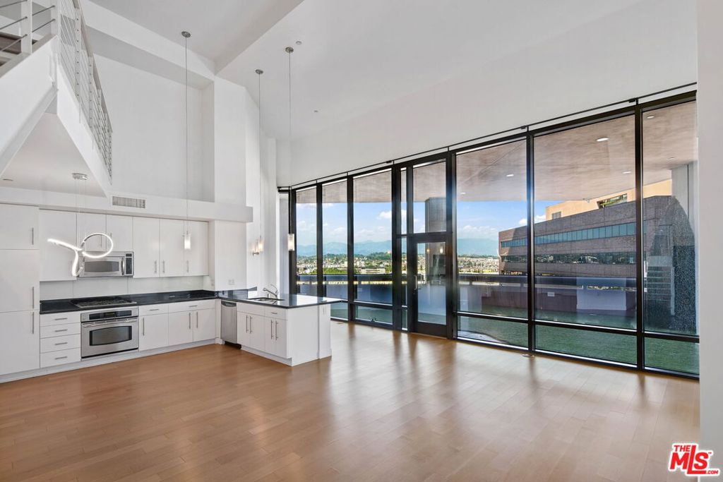 1100 Wilshire Boulevard 1705, Los Angeles, CA 90017