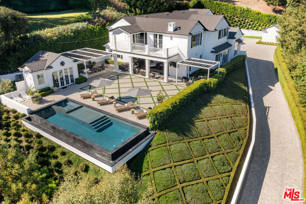 4639 Balboa Avenue — Craftsman
