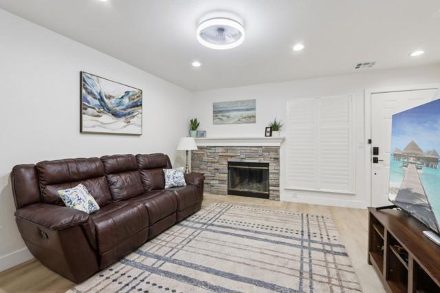 5214 Jacana Lane, San Jose CA: https://media.crmls.org/mediaz/49a28e3c-f303-4963-aba2-97e0825437a2.jpg